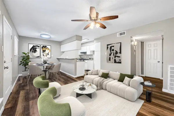 1529 Wirt Road #19, Houston, TX 77055