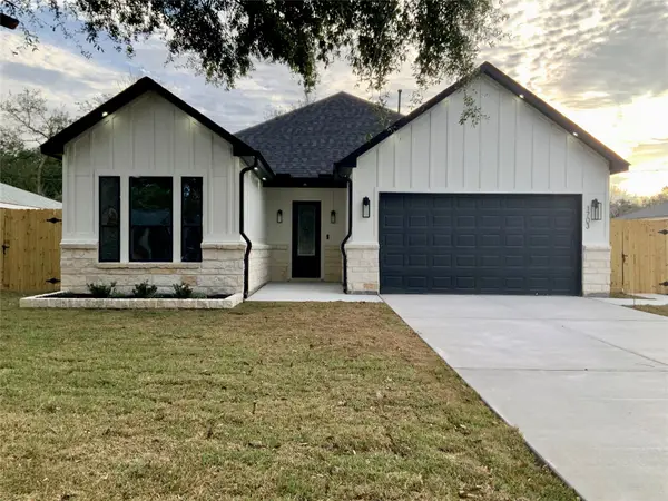 1703 Colby Drive, Baytown, TX 77520