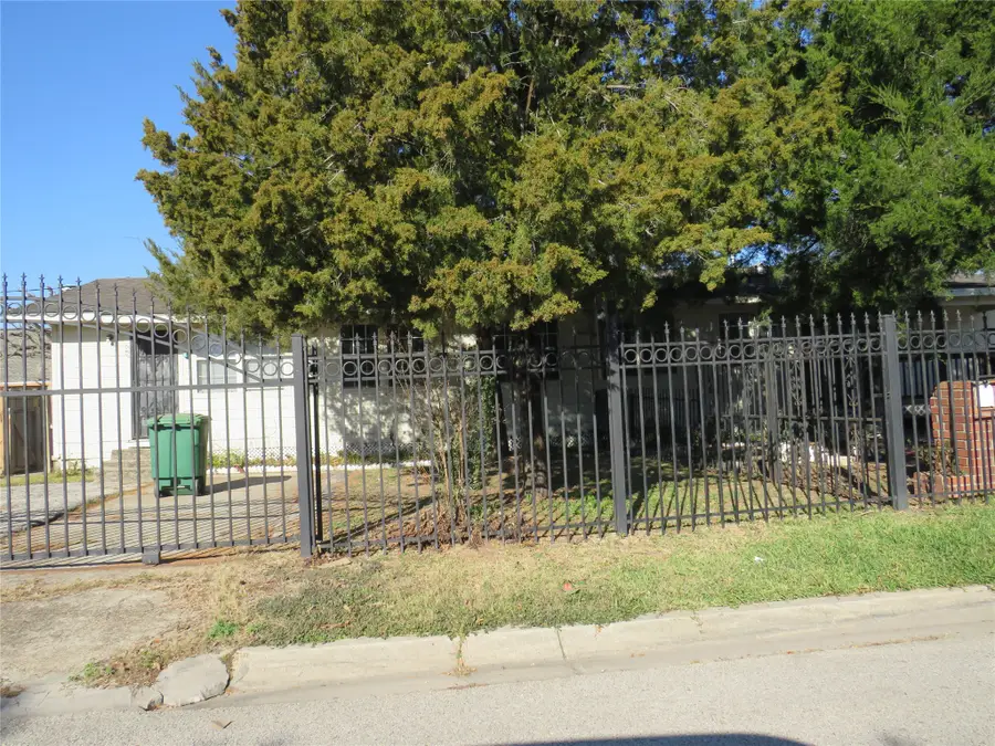 8319 Garland Street, Houston, TX 77017 - #3