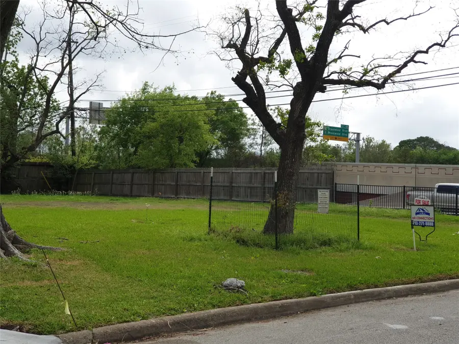 4629 Maple Street, Bellaire, TX 77401 - Image #3