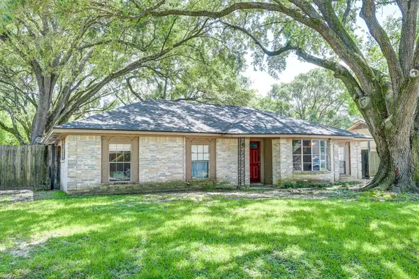 12419 Maxim Drive, Houston, TX 77065