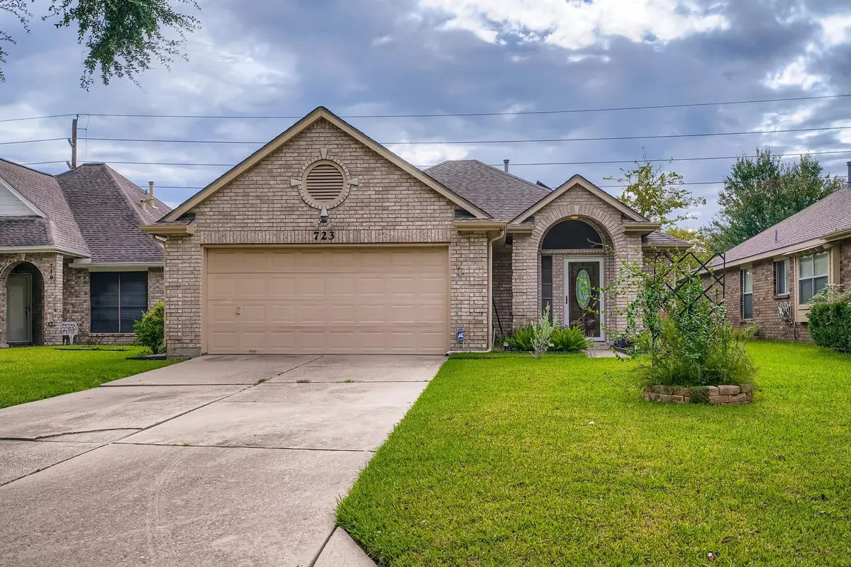 723 Redwood Bend Lane, Pearland, TX 77584 - Image #1