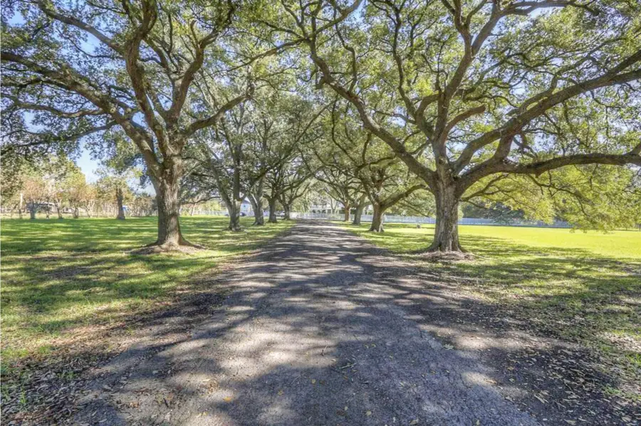 14939 Cullen Boulevard, Houston, TX 77047 - Image #3