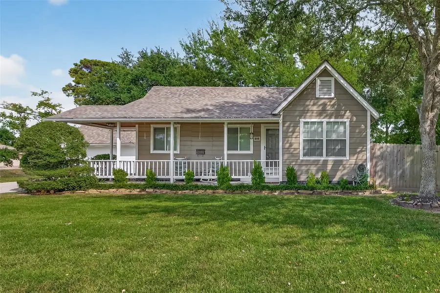 213 N 4th Street, Highlands, TX 77562 - Image #2