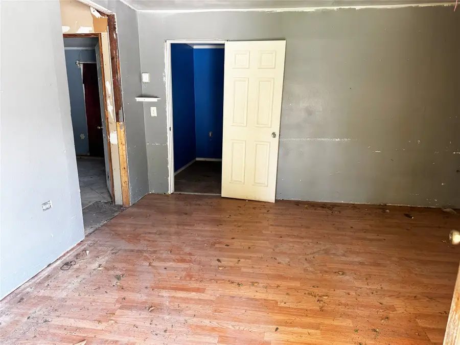 5950 Southlark Street, Houston, TX 77033 - #2