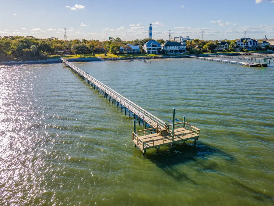 1019 & 1021 Kipp Avenue, Kemah, TX 77565 - Image #3