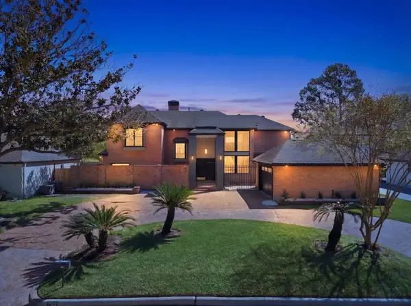 703 Montclair Boulevard, Sugar Land, TX 77478