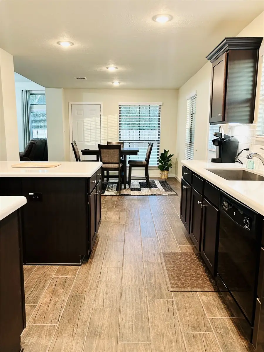 7114 Limestone Circle, Manvel, TX 77578 - Image #2