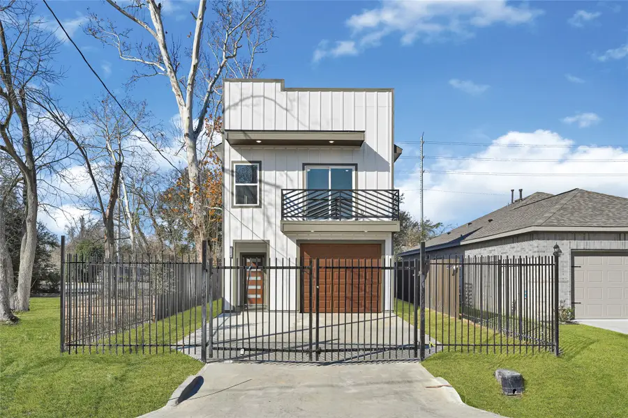 6605 Apollo Street, Houston, TX 77091 - #2