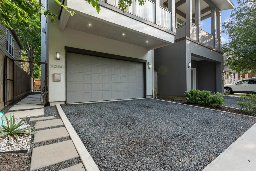 208 Aurora Street #B, Houston, TX 77008 - Image #2