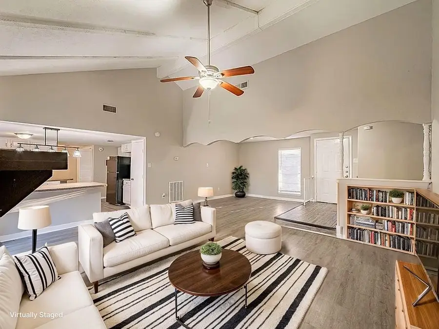 16234 Summer Wind Drive, Houston, TX 77090 - Image #2