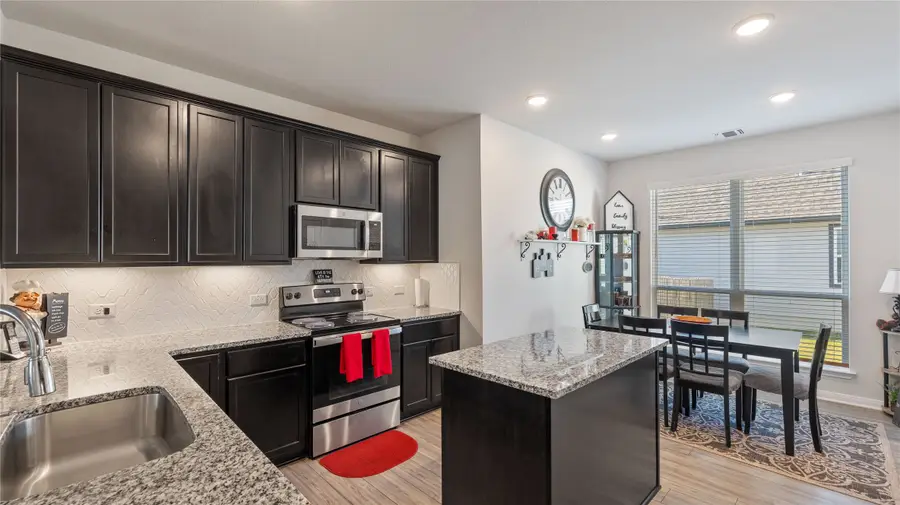 5607 St Charles Drive, Belton, TX 76513 - Image #2