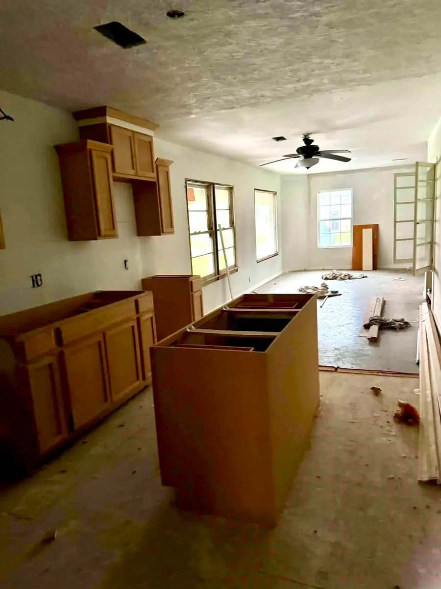 3015 S Willowood Lane, Beaumont, TX 77703 - #3