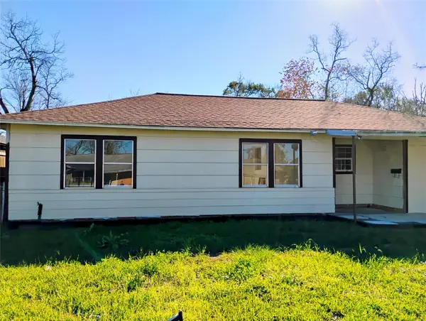 5810 Southseas Street, Houston, TX 77033