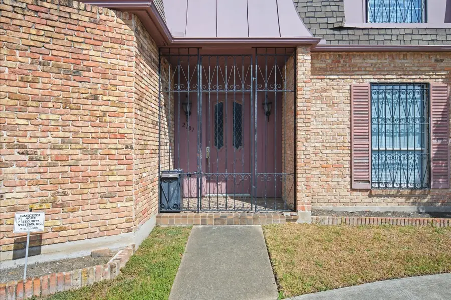 2107 Stonewalk Drive, Houston, TX 77056 - #2
