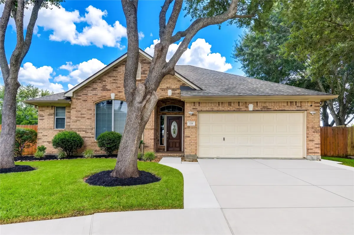 226 Rolling Springs Lane, Dickinson, TX 77539 - #1