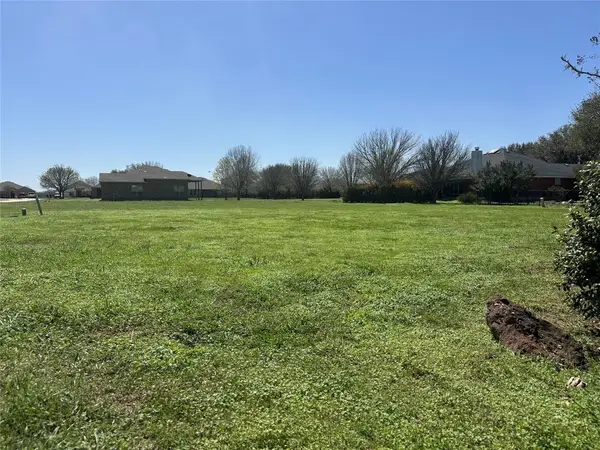 102 Bobolink Drive, Bastrop, TX 78602