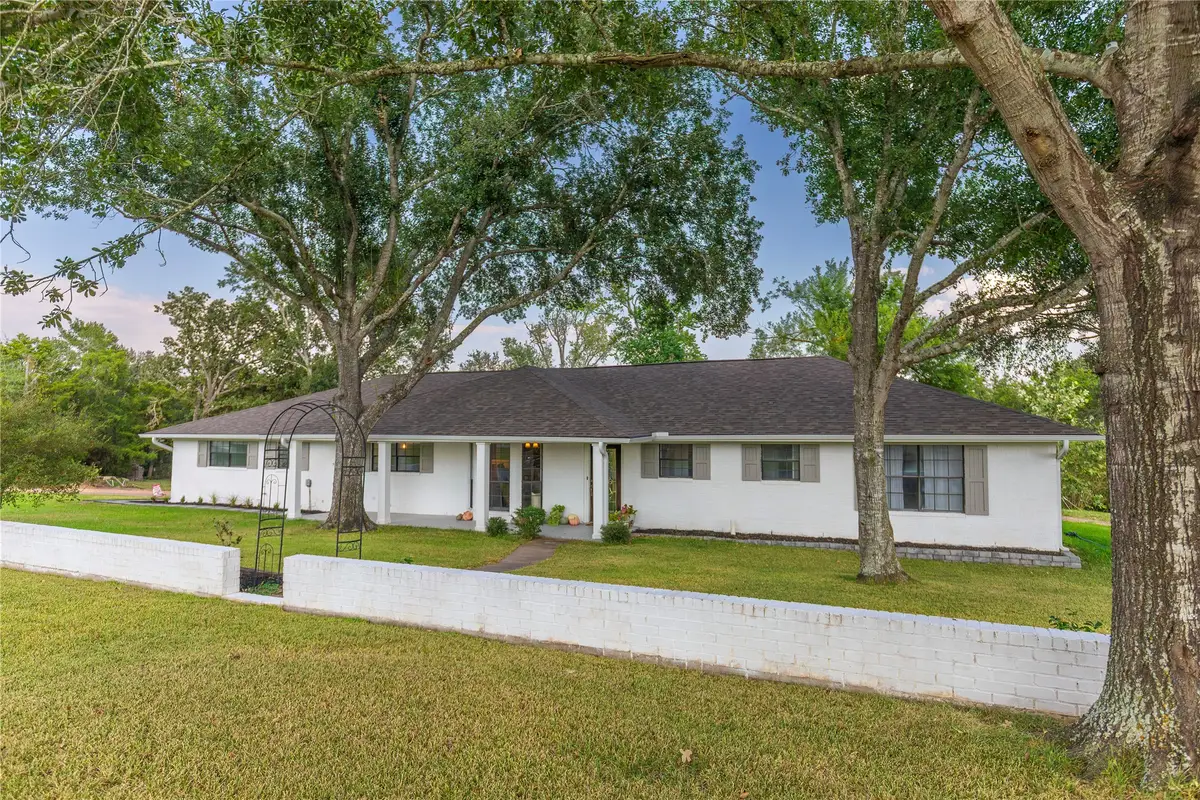 145 Camilla Circle, Bellville, TX 77418 - Image #1