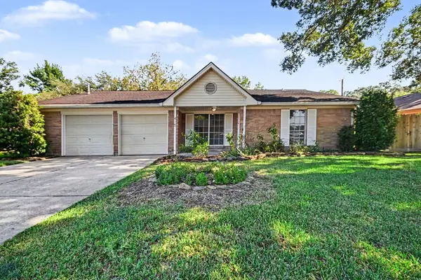 415 Morningside Drive, Friendswood, TX 77546