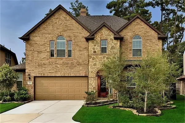 126 Hearthshire Circle, The Woodlands, TX 77354