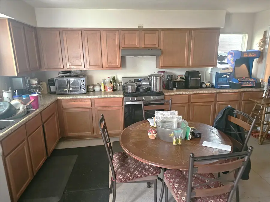 3310 Avenue M 1/2, Galveston, TX 77550 - Image #2