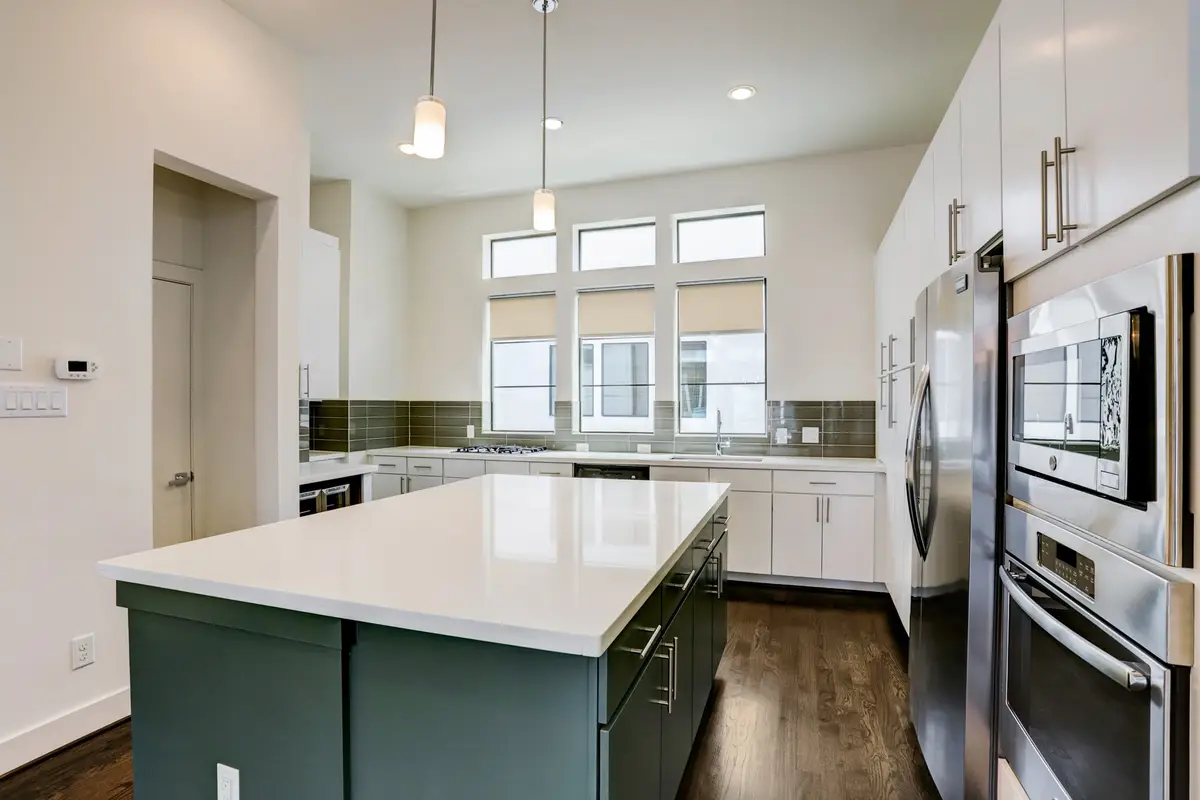 2106 Colorado Street, Houston, TX 77007 - Image #1