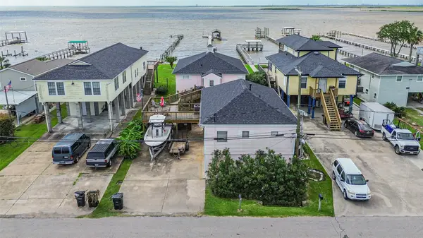 1521 John Street, San Leon, TX 77539