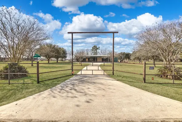 1399 County Road 611, Dayton, TX 77535