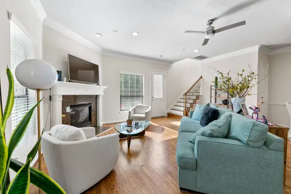 2922 Royal Oaks Crest, Houston, TX 77082