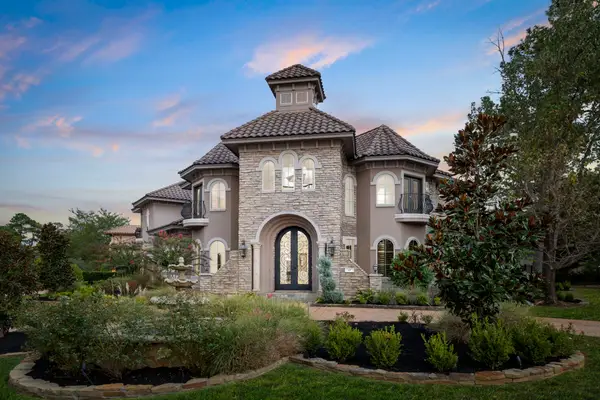 47 Hunnewell Way, The Woodlands, TX 77382