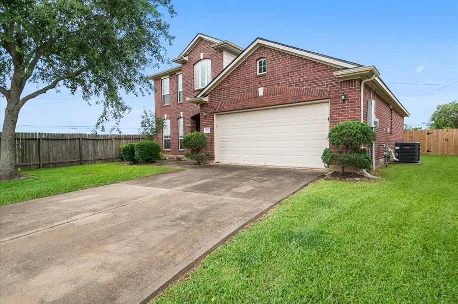 3026 Ripple Bend Court, Pearland, TX 77581 - Image #3