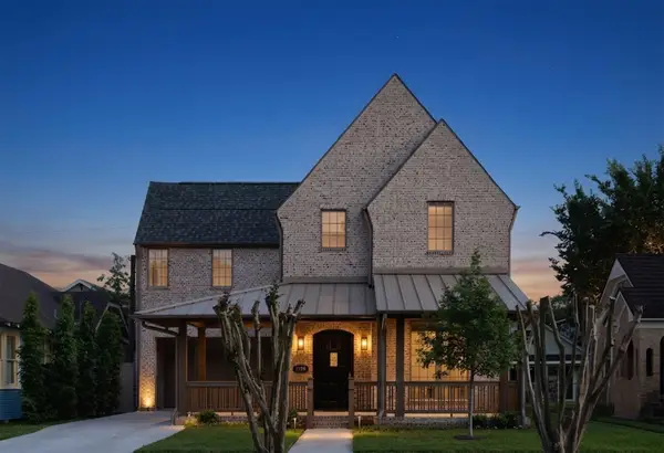 1126 E 7th 1/2 Street, Houston, TX 77009