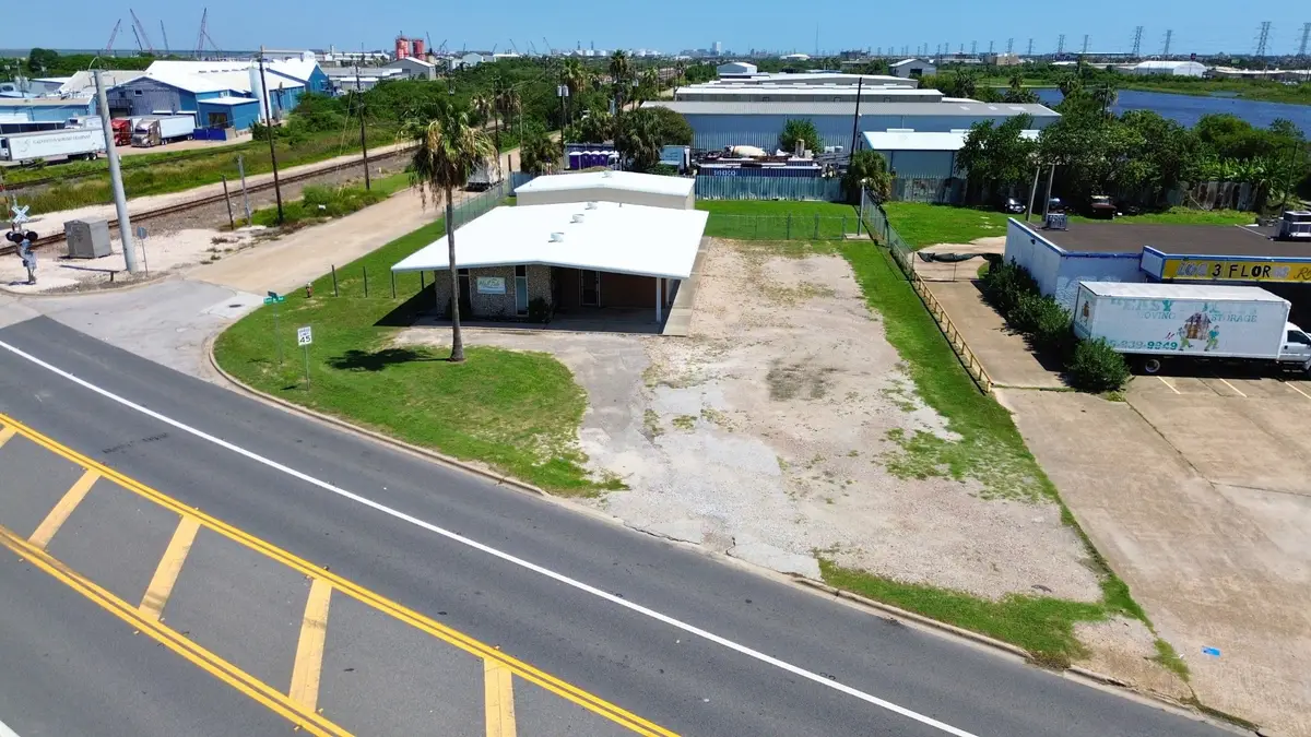 8017 Harborside Drive, Galveston, TX 77554 - Image #1