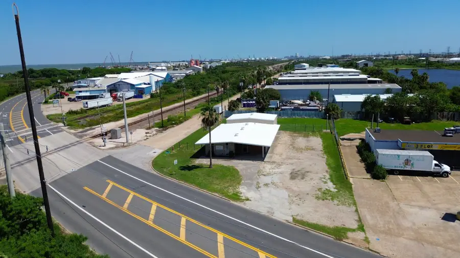 8017 Harborside Drive, Galveston, TX 77554 - Image #2