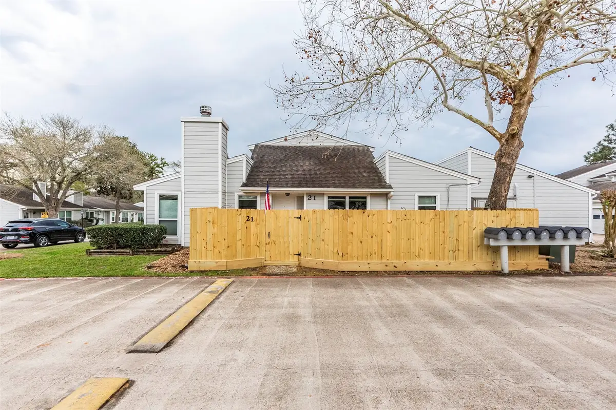 21 Hideaway Drive, Friendswood, TX 77546 - #1