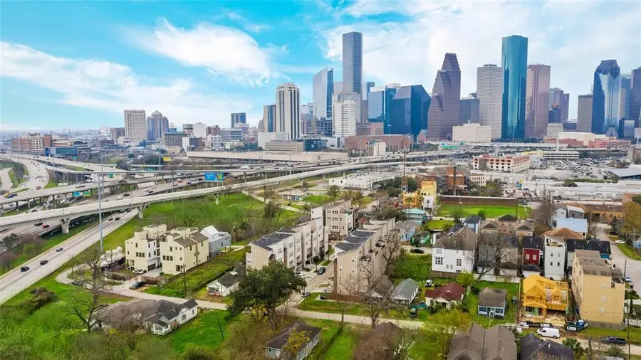 1018 Bingham Street, Houston, TX 77007 - Image #3