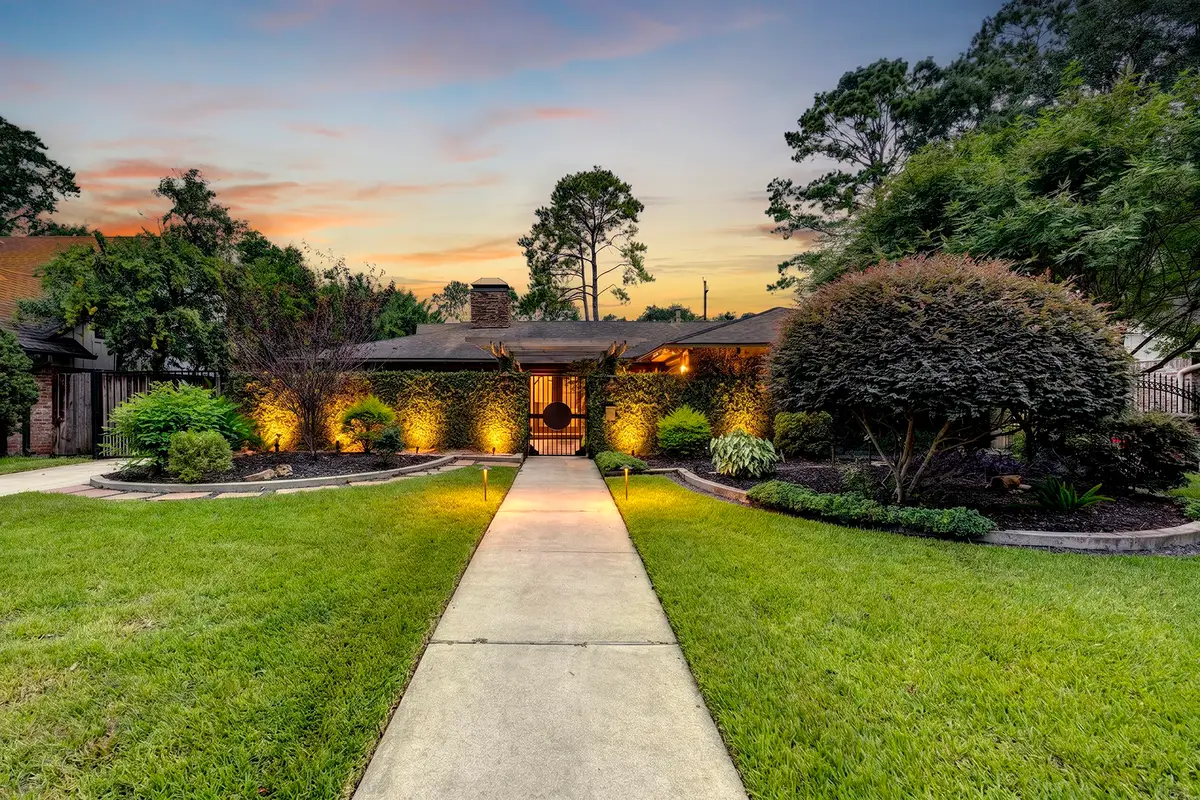 10034 Meadow Lake Lane, Houston, TX 77042 - #1