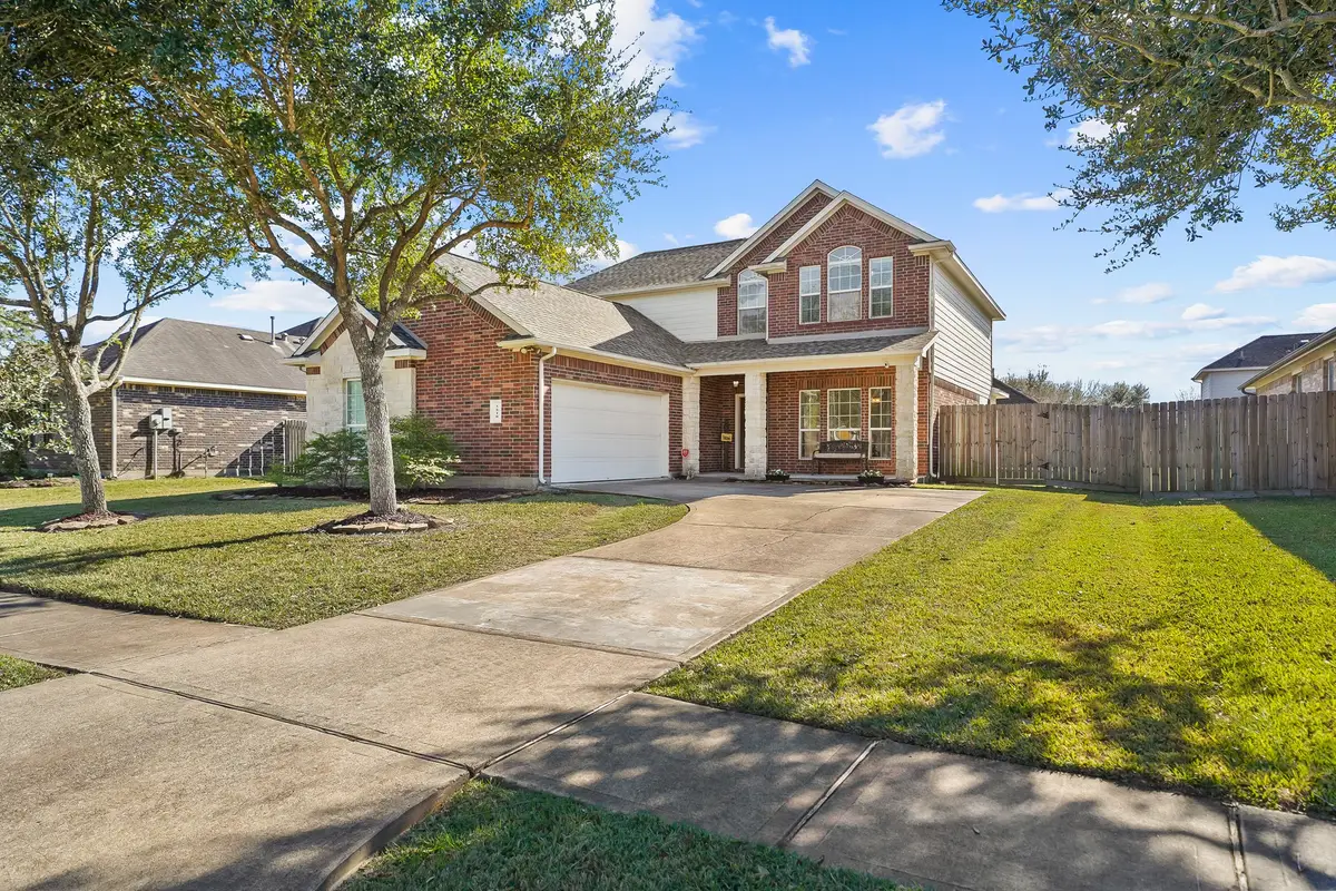 5810 Orchard Trail Drive, Pearland, TX 77581 - Image #1