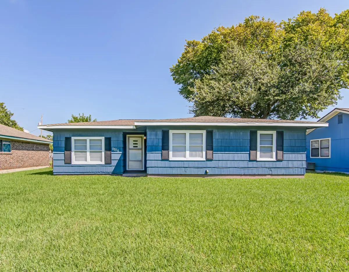 2206 15th Avenue N, Texas City, TX 77590 - Image #1