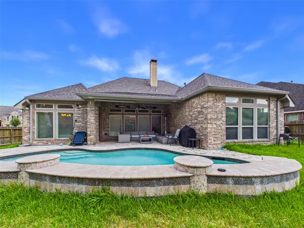 3392 Melony Hill Lane, Pearland, TX 77584