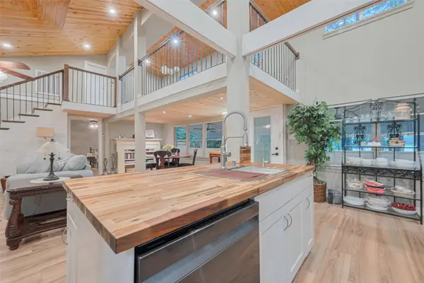 6170 Beech Drive, Montgomery, TX 77316