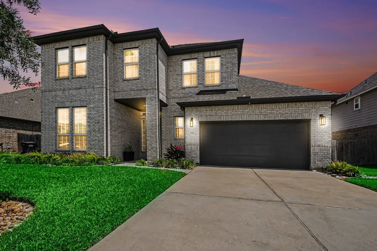 9214 Secretariat Lane, Monterey Belvieu, TX 77523 - #1