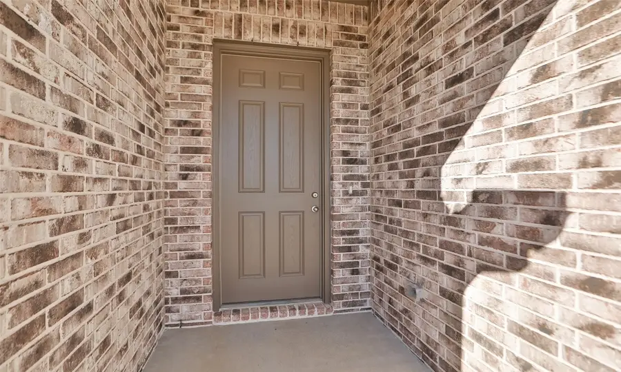 308 Abbott Creek Lane, Dayton, TX 77535 - Image #2