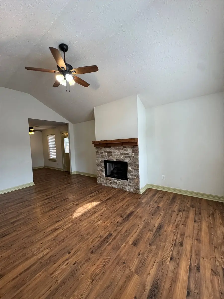 25023 Birnam Wood Boulevard, Spring, TX 77373 - Image #2