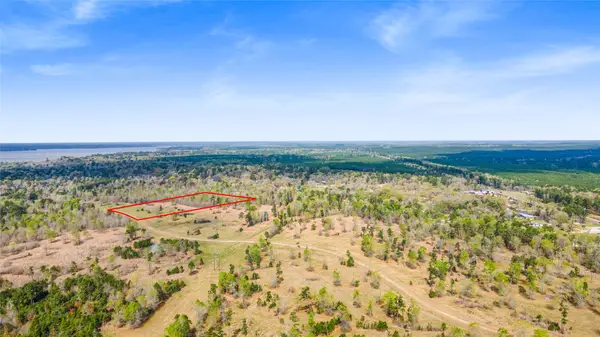 000 Eagle Falls Boulevard, Trinity, TX 75862