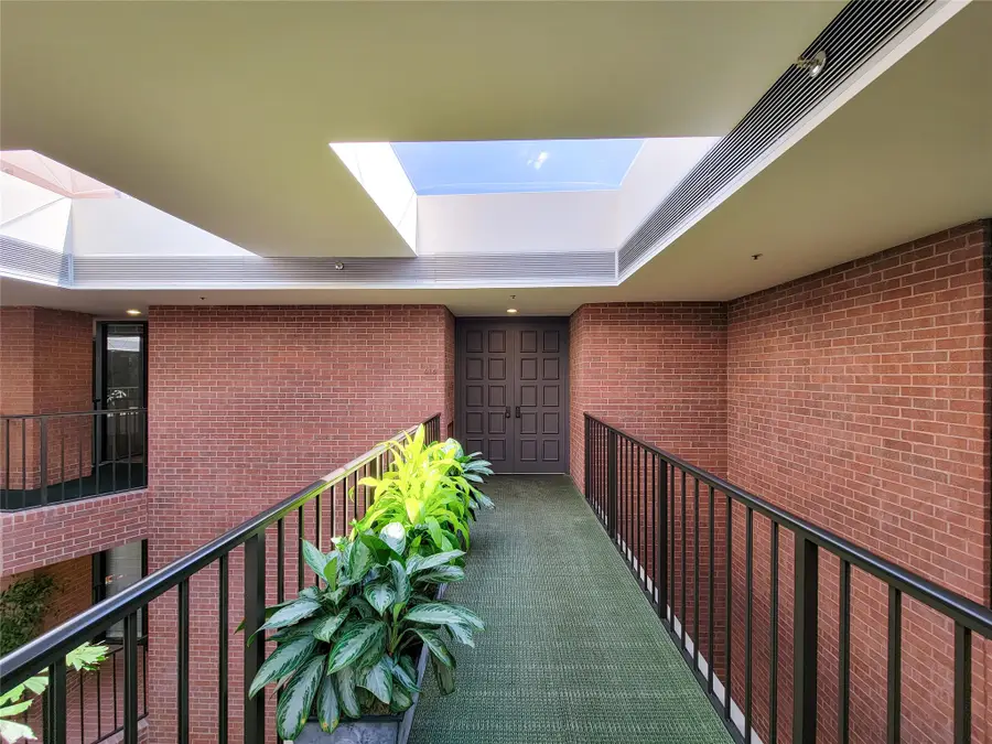 9333 Memorial Drive #414, Houston, TX 77024 - #3