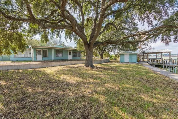 195 Carmel Drive, Sandia, TX 78383