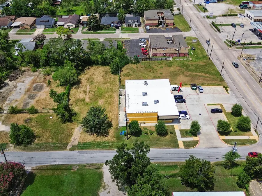2810 Preston Ave Drive, Pasadena, TX 77502 - #3