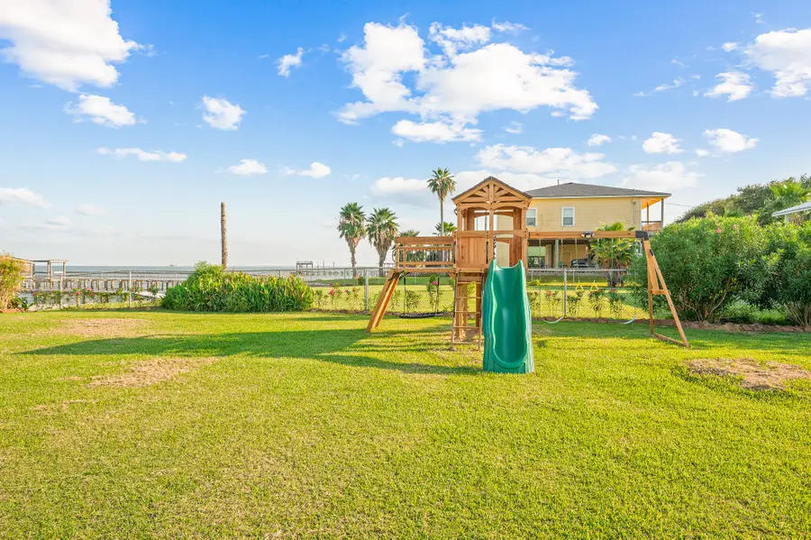 815 5th Street, Dickinson, TX 77539 - #2