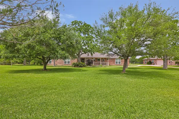 11615 Cedar Gully Road, Beach City, TX 77523